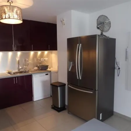 Apartment T2 Neuve En Centre Ville Saint-Raphaël
